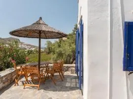 Sunrock Suites - Villa Menexes