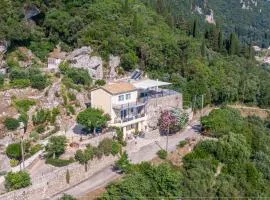 Mountain Retreat Apt with Sea View