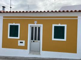 Casinha Amarela, hôtel à Cabeção