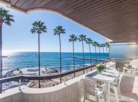 Apartment Facing the Sea and Marina