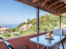 Arianna Grand apartment: Corfu şehrinde bir otel