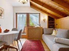 Mayr Apartments Fünf, hotelli kohteessa Plaus