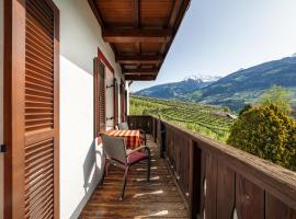 Gasserhof Ferienwohnung Gravenstein, hotel en Caines