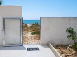 Villa Rosa con accesso sul mare, hotel a Pachino