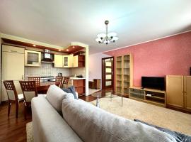Chrobrego 19a Apartment - Self check-in 20h - parking, hotell sihtkohas Oława