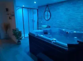 La Folie Romantique, Avec Spa