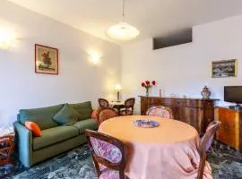 Casa Chanel a Marina di Carrara