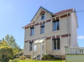 Charmant Cottage - Saint-Junien, hotel a Saint-Junien