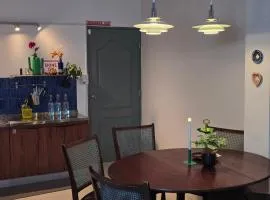 Dramatic Exit Bangkok - Cozy Loft House near Suvarnabhumi Airport