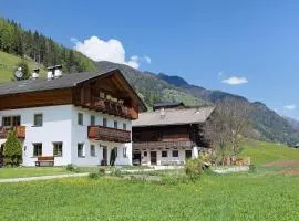 Klamperhaus-Hof