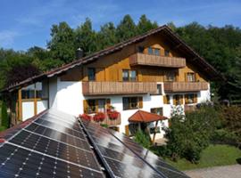 Ferienwohnungen Im Försterhaus, khách sạn ở Lonsee