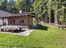 Chalet Laura al Passo della Mendola – hotel w mieście Cavareno