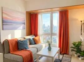 Cozy 2BR City View Condo- Work & Family in Metro
