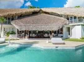 Ocean View Villa, Pool, BBQ, Jacuzzi, Staff Incl