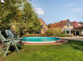 Ferienhaus In Oerrel Mit Pool, hotel i Munster im Heidekreis