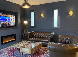 Le Cinema des déoux salle de cinéma privative – hotel w mieście Forcalqueiret