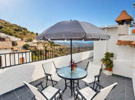 El nido del búho Soportujar Casa con terraza, Hotel in Soportújar