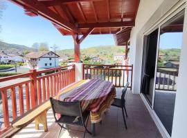 T2 avec grande terrasse au calme - Pays Basque, hotel em Itxassou