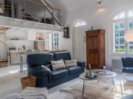 Villa au bord de la Charente, khách sạn ở Jarnac