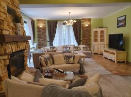 Poiana Golf Chalet, hotel v mestu Buşteni