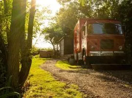 Sleeps 2 -Private Garden -Pets Ok -Hot Tub -Dennis