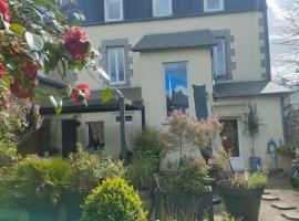 Maison La Suite 27, Hotel in Guingamp