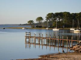 Les chalets de Piqueyrot, hotel i Hourtin