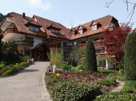 Hotel Garni Café Schacher, hotel with parking in Oberwolfach