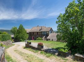 Les Gîtes du Mas Lachamp โรงแรมในGravières