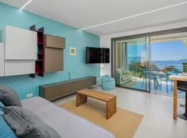 Pascoli Suite - by And Service