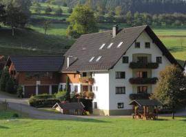 Ferienwohnung Bergfranzenhof, Hotel in Oppenau