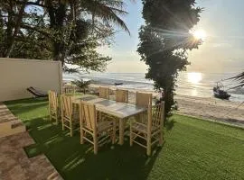 Villa Nalyn 3BR Beachfront House with Sunset View