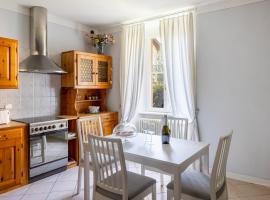 Casa Maria Giulia - lovely apartment with garden, hotel a Cannero Riviera