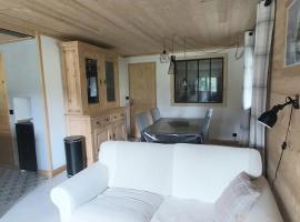 Gite Cairn, Rez De Chalet, hotel a Faverges
