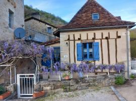 Gite au village 'L' Oustalou': Corn şehrinde bir otel