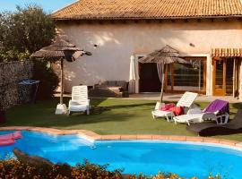 Loft Irene With Private Pool, hotel v destinaci Tergu