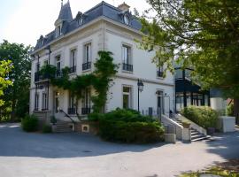 Maison Bourgeoise de caractère, hotel i Tarare