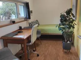 Privatzimmer an der A1, Zürich Bern, Ausfahrt Wangen an der Aare