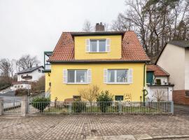 Villa Reinhilde mit Sauna, hotel a Felsberg