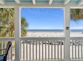 The Seaclusion Top Floor - 300 Seventh Street, hotel a Saint Simons