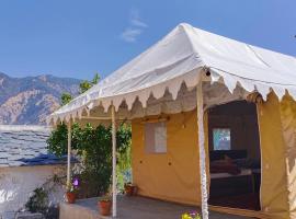 ShAkoon Camps and Farmstay NAINITAL, hotel en Nainital