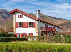 Gite Appartement À Sare