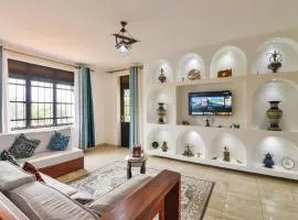 Moroccan-Inspired Luxury Apartment with City Views