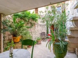 La Maison Dans Les Remparts