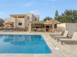 Villa Amigo Near Las Dalias - Nice, Hotel in Illes Balears