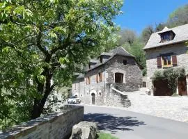 Gite Belcastel -Village d’Exception