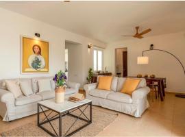 Aesthetic 2BHK Paradise in Siolim, hotel di Mapusa