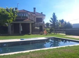 Casa Chalet, Villa Elisa