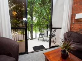 Connells Motel & Serviced Apartments, motell i Traralgon