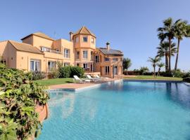 Villa Alcaidesa Vistas al Mar, viešbutis mieste San Rokė